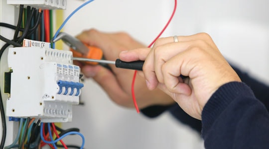 Oferta de Emprego – Técnico de Electricidade de Instalações – 22 horas