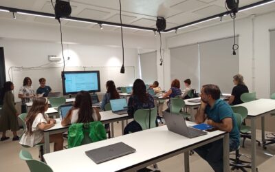 AEM Promove Literacia Digital: cerca de duas dezenas de Pais regressam à Escola na "Academia Digital para Pais"